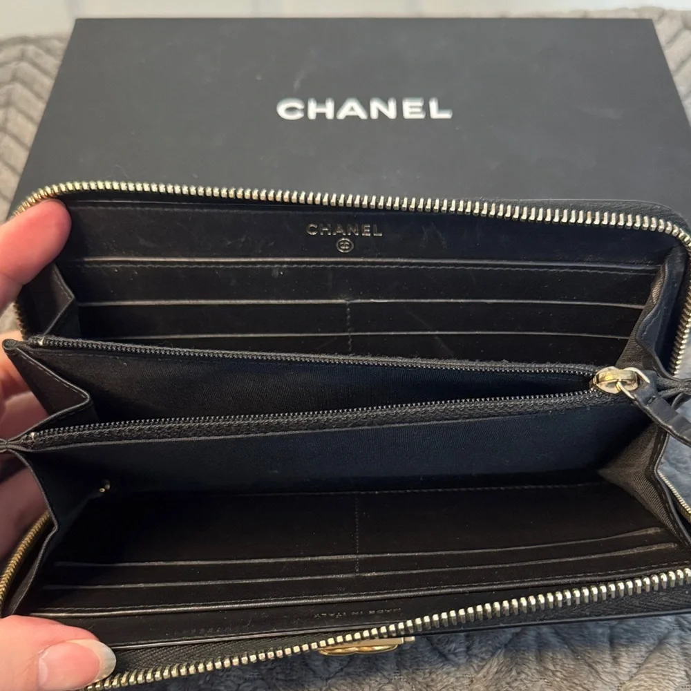 CHANEL Chevron Black Leather Wallet with Gold Accent